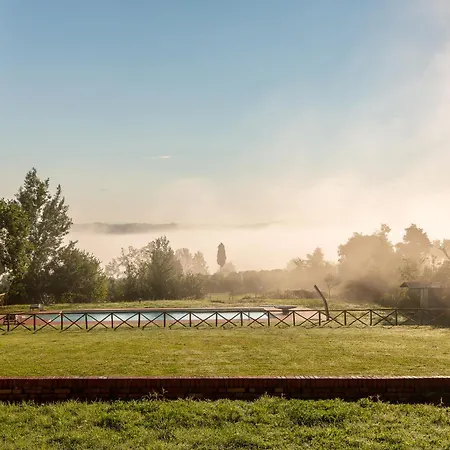 La Tegolaja Belvedere Con Piscina アパート カパンノリ