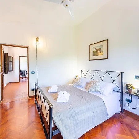 アパート La Tegolaja Belvedere Con Piscina カパンノリ