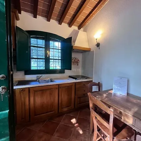 アパート La Tegolaja Belvedere Con Piscina カパンノリ